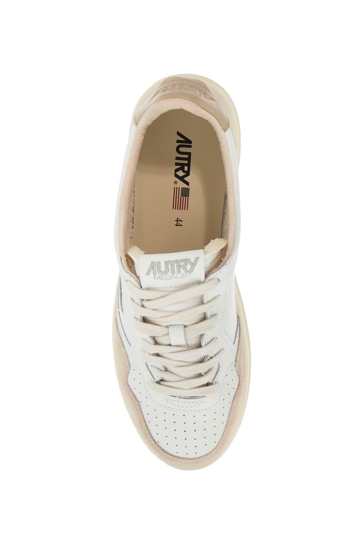 Autry leather medalist low sneakers