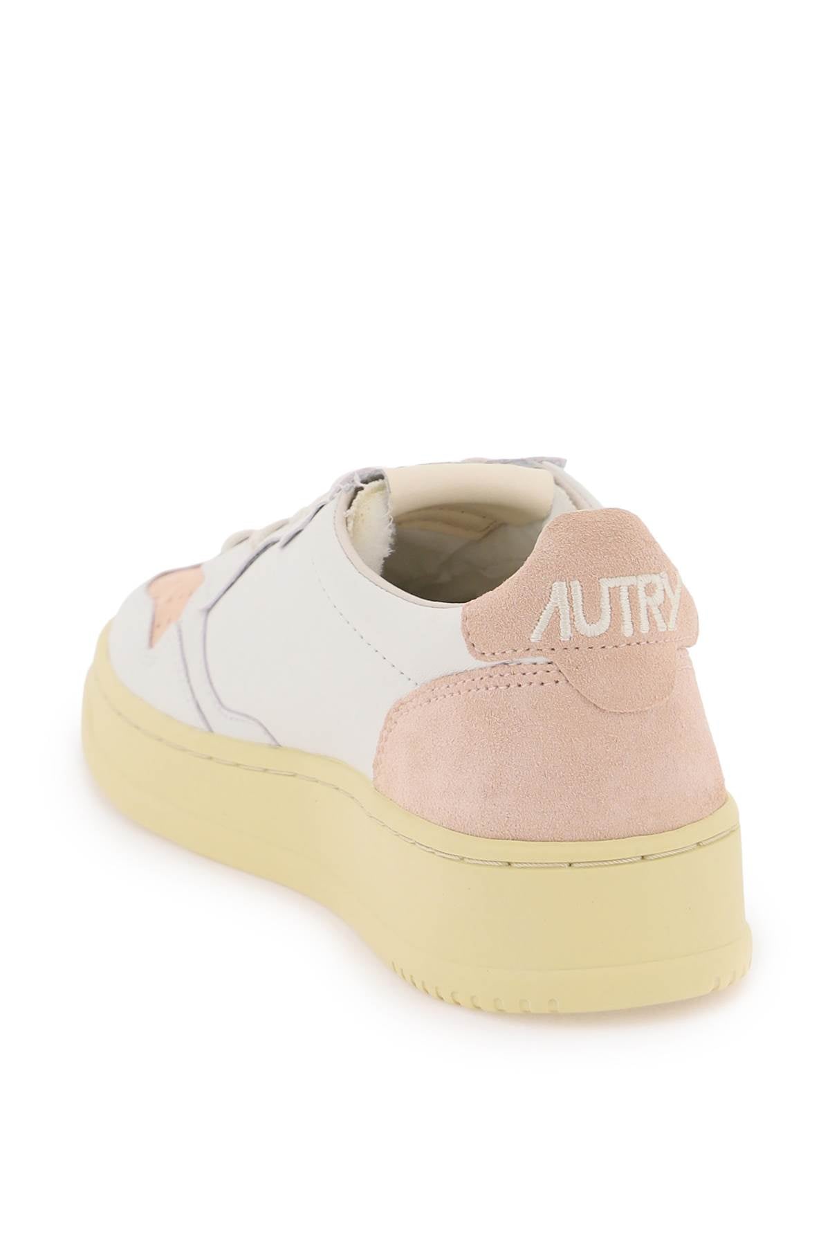 Autry leather medalist low sneakers