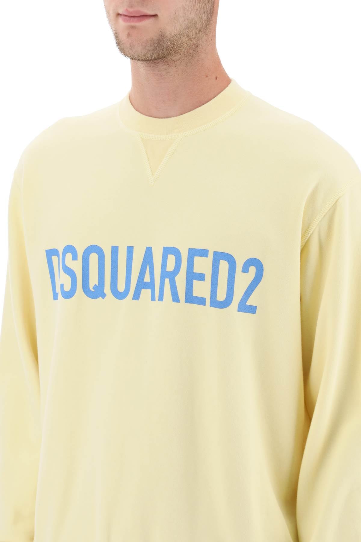 Dsquared2 logo print sweatshirt - ALPHA PANTHEON Opulencia Elegante | Unveiling the Premier Destination for Designer Fashion & Luxury Apparel